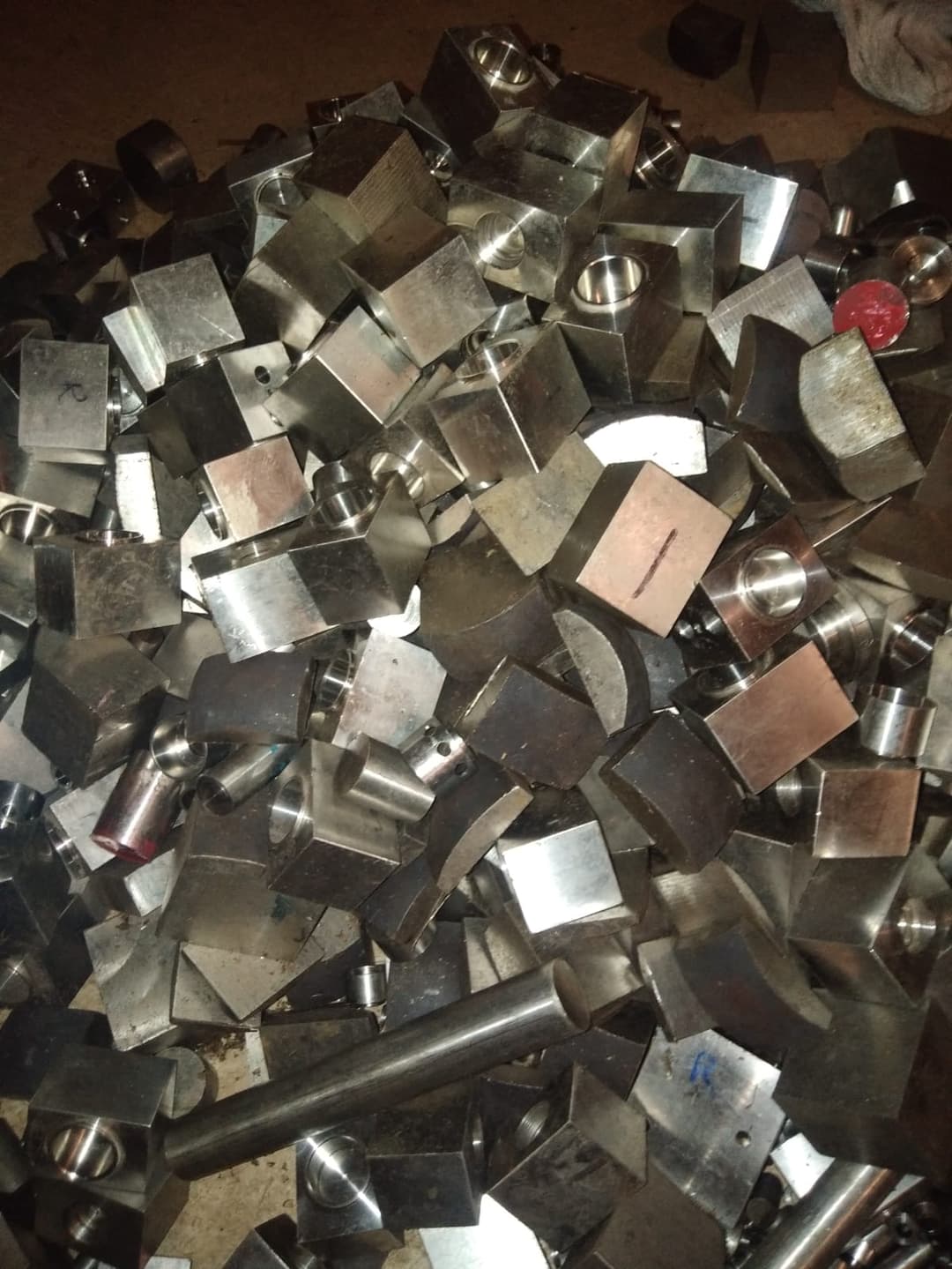 SOLIDS MOSTLY SCRAP